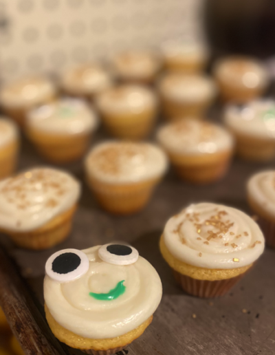 smiley cupcakes